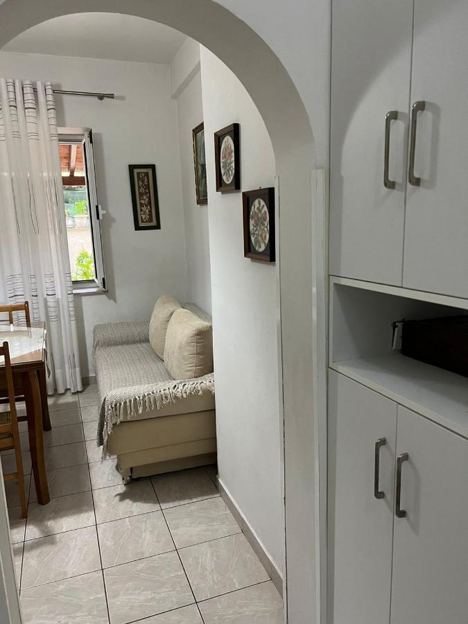 Goni Guest House Sarande Exterior photo