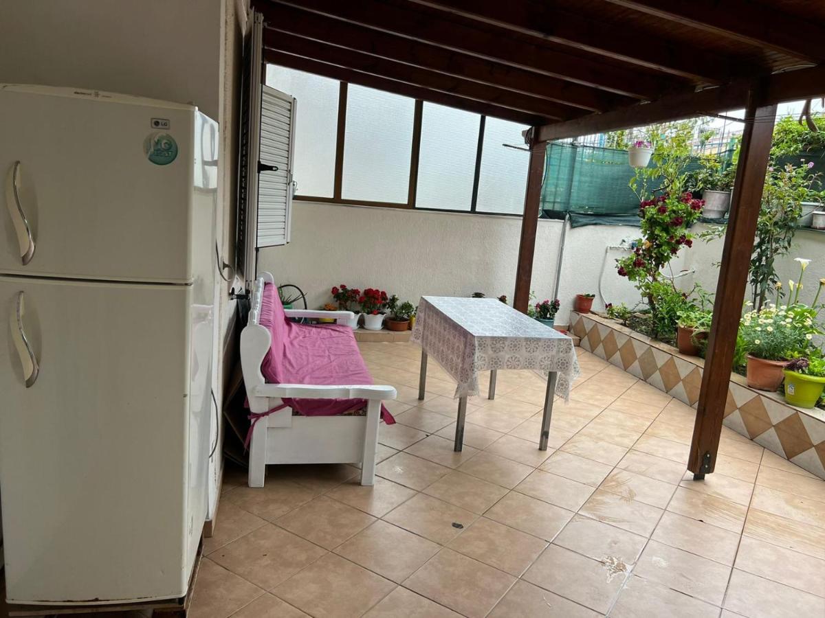 Goni Guest House Sarande Exterior photo